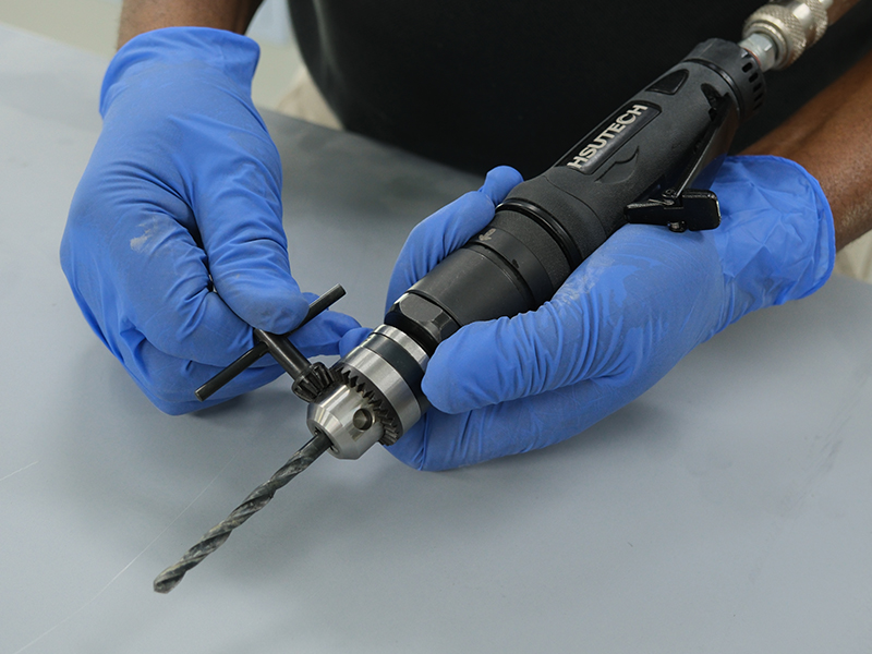 Close up of Hsutech keyed chuck air drill head detail